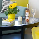 Sunflower By Rv Apartment *